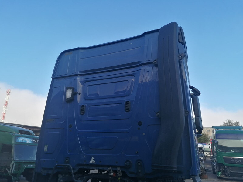 Mercedes-Benz Actros MP4 - Cabina e interior para Camión: foto 2 Mercedes-Benz Actros MP4 - Cabina e interior para Camión: foto 2