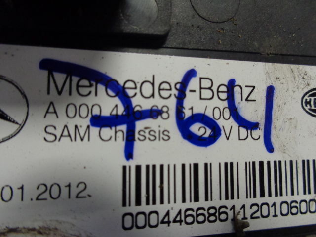 Mercedes-Benz MP4 control unit HELLA - Unidad de control para Camión: foto 2 Mercedes-Benz MP4 control unit HELLA - Unidad de control para Camión: foto 2