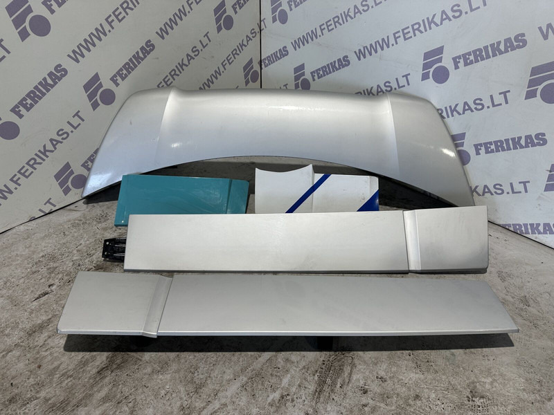 Mercedes-Benz cabin spoilers set - Aerodinámica/ Spoiler para Camión: foto 1 Mercedes-Benz cabin spoilers set - Aerodinámica/ Spoiler para Camión: foto 1