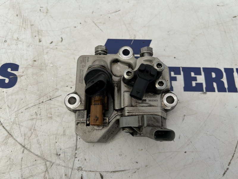 Mercedes-Benz fuel doser - Bomba de combustible para Camión: foto 1 Mercedes-Benz fuel doser - Bomba de combustible para Camión: foto 1