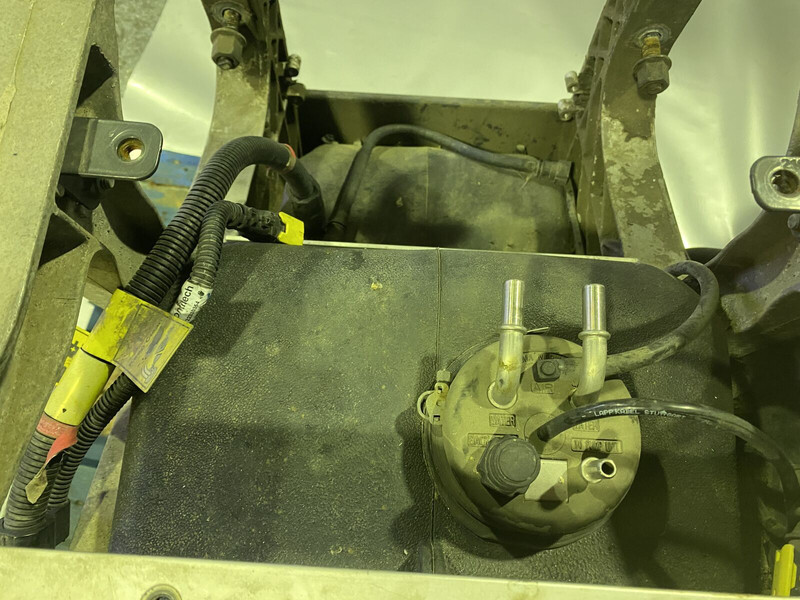 Renault - Silenciador/ Sistema de escape para Camión: foto 3 Renault - Silenciador/ Sistema de escape para Camión: foto 3