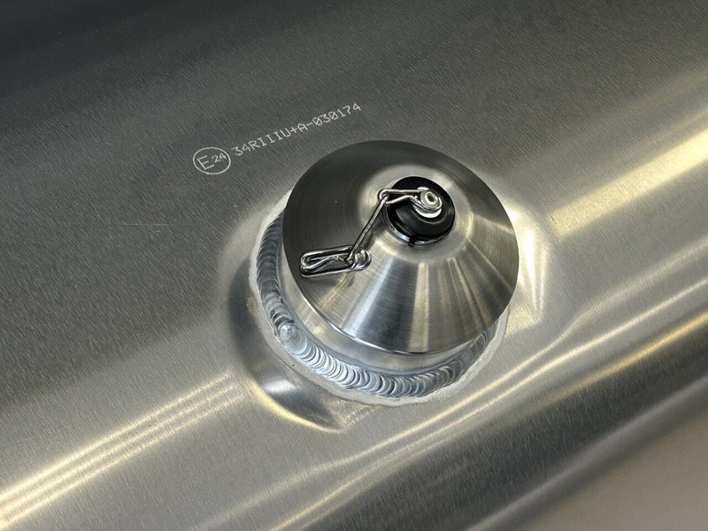 Scania Fuel tank anti-theft protection, 80mm - Procesamiento de combustible para Camión: foto 5 Scania Fuel tank anti-theft protection, 80mm - Procesamiento de combustible para Camión: foto 5
