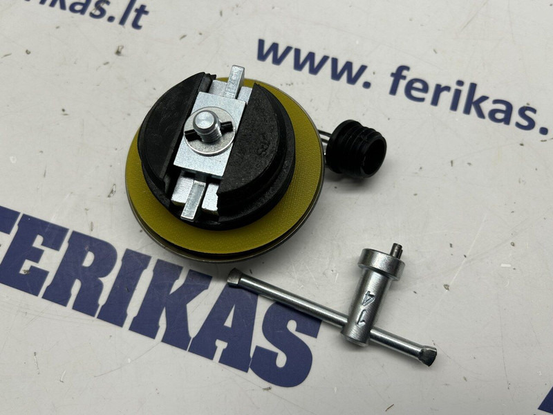 Scania Fuel tank anti-theft protection, 80mm - Procesamiento de combustible para Camión: foto 3 Scania Fuel tank anti-theft protection, 80mm - Procesamiento de combustible para Camión: foto 3