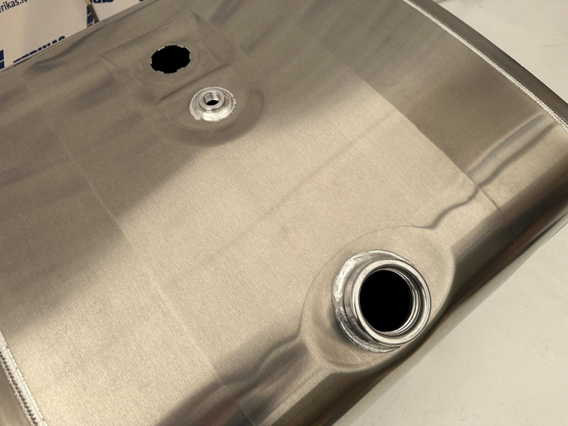 Scania - Depósito de combustible para Camión: foto 4 Scania - Depósito de combustible para Camión: foto 4