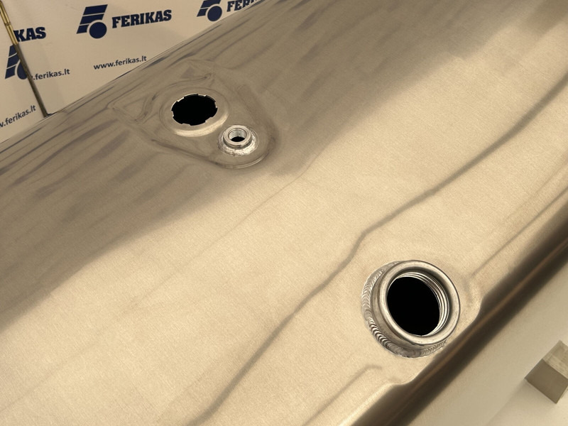 Scania New aluminum fuel tank 485L - Depósito de combustible para Camión: foto 4 Scania New aluminum fuel tank 485L - Depósito de combustible para Camión: foto 4