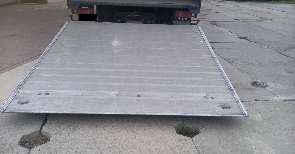 Inny WINDA ZAŁADOWCZA UDŹWIG 2000 KG. - Trampilla elevadora: foto 2 Inny WINDA ZAŁADOWCZA UDŹWIG 2000 KG. - Trampilla elevadora: foto 2