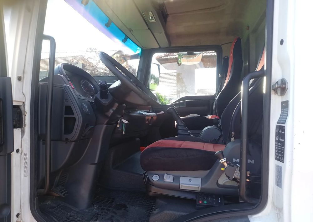 Camión volquete MAN TGL 10 180 EURO 5: foto 11