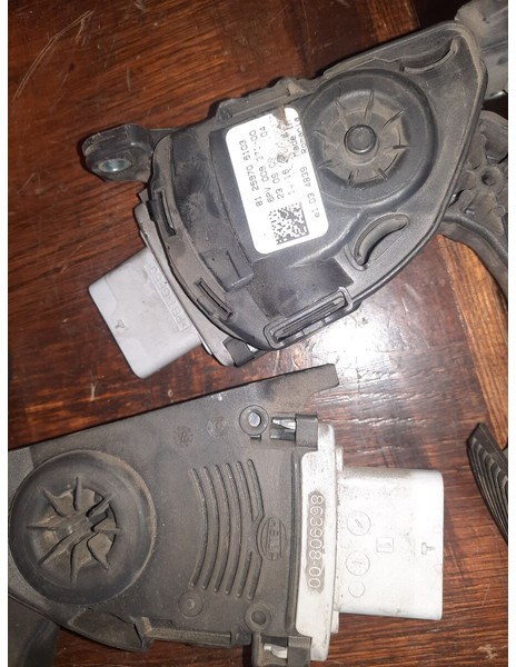 MAN - Pedal: foto 2 MAN - Pedal: foto 2