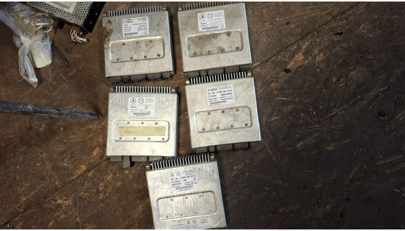 Mercedes-Benz - Unidad de control: foto 1 Mercedes-Benz - Unidad de control: foto 1