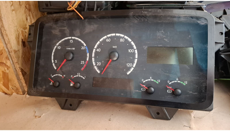 Scania МАН .Ивеко. Вольво. Рено. - Salpicadero: foto 5 Scania МАН .Ивеко. Вольво. Рено. - Salpicadero: foto 5