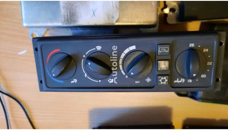 Volvo 20815236-P04. 70327101. 2054900 . 20744283-01. 3192577. 20815236 - Unidad de control: foto 2 Volvo 20815236-P04. 70327101. 2054900 . 20744283-01. 3192577. 20815236 - Unidad de control: foto 2