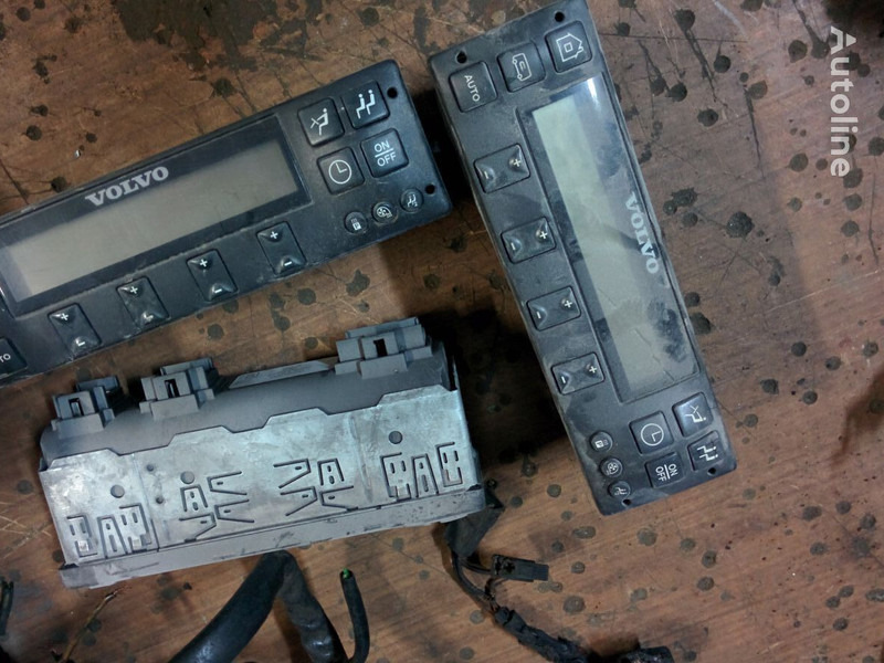 Volvo 20815236-P04. 70327101. 2054900 . 20744283-01. 3192577. 20815236 - Unidad de control: foto 1 Volvo 20815236-P04. 70327101. 2054900 . 20744283-01. 3192577. 20815236 - Unidad de control: foto 1