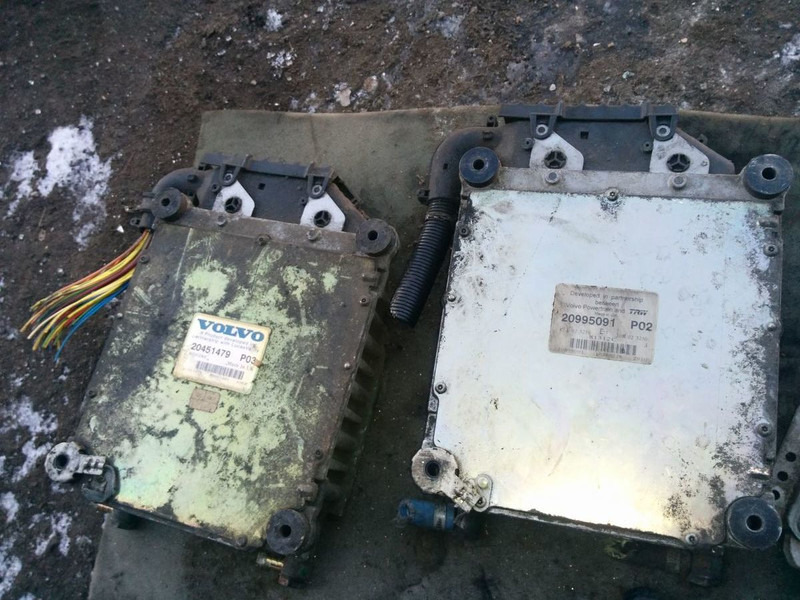 Volvo 20995091 P02. 20577136 P02 20582962 P05. - Unidad de control: foto 1 Volvo 20995091 P02. 20577136 P02 20582962 P05. - Unidad de control: foto 1