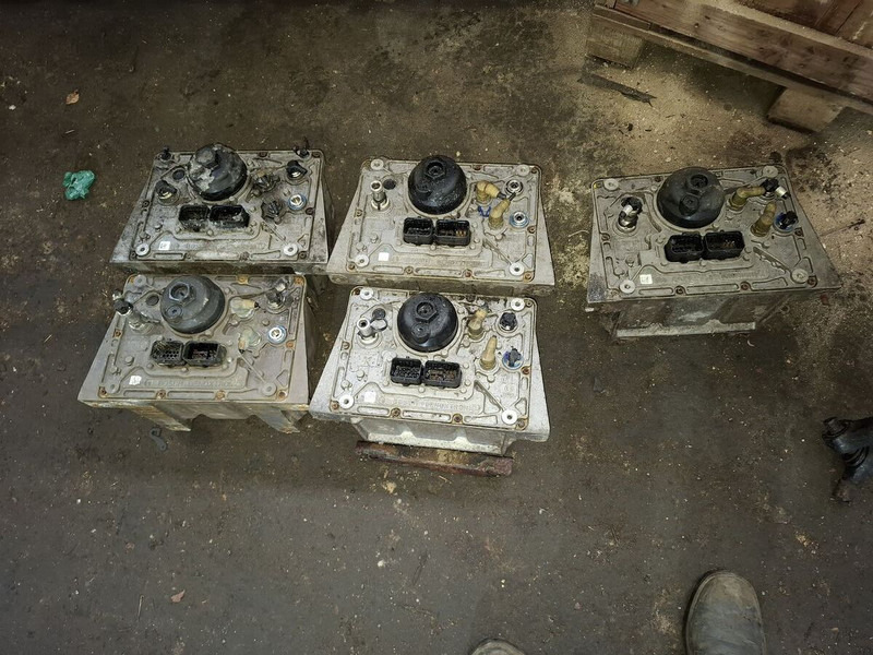 Volvo Помпа подкачки АБЛУ Б12 с подкачкой - Filtro de combustible: foto 1 Volvo Помпа подкачки АБЛУ Б12 с подкачкой - Filtro de combustible: foto 1