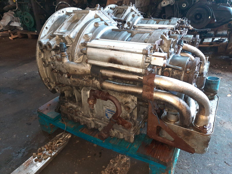 ZF 6HP604C .6HP502C. 6HP552C .6HP602C. 6HP592C. 6HP504C .6HP604C. 6 - Caja de cambios: foto 4 ZF 6HP604C .6HP502C. 6HP552C .6HP602C. 6HP592C. 6HP504C .6HP604C. 6 - Caja de cambios: foto 4