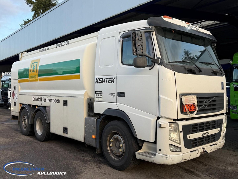 Volvo FH 480 18000 Liter ADR, 4 Compartimenten, Stuuras - Camión cisterna: foto 1 Volvo FH 480 18000 Liter ADR, 4 Compartimenten, Stuuras - Camión cisterna: foto 1