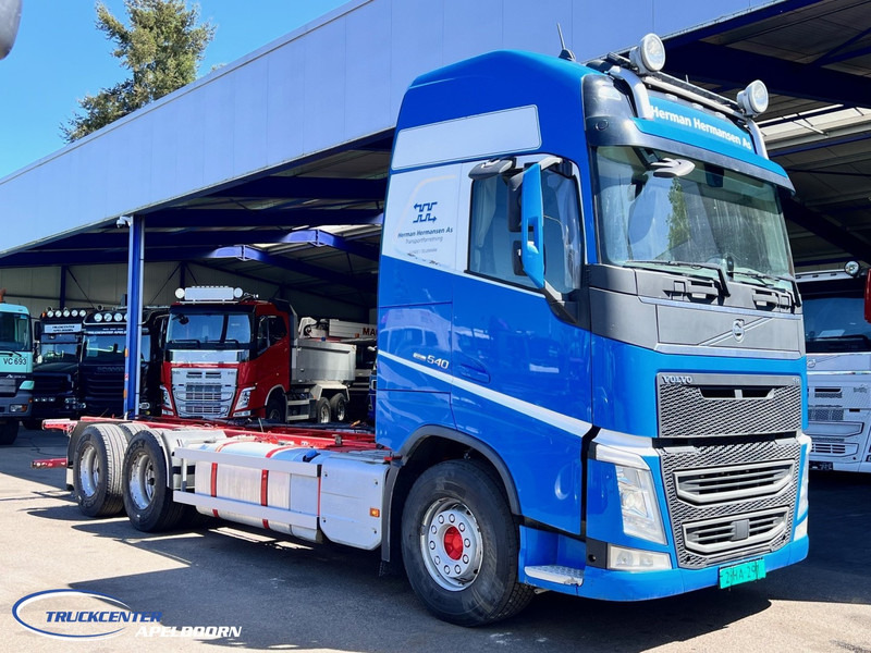 Volvo FH 540 6x4, Dual clutch, XL Globetrotter, PTO, Retarder - Camión chasis: foto 1 Volvo FH 540 6x4, Dual clutch, XL Globetrotter, PTO, Retarder - Camión chasis: foto 1