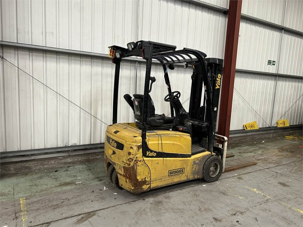 Carretilla elevadora eléctrica Yale ERP20VT: foto 6