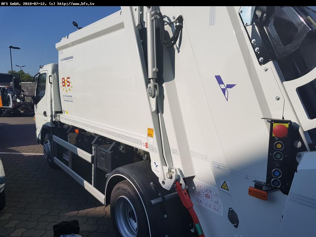 FUSO Canter 9C18 AMT 4x2 HS HL 8,5 t Olympus M - Camión de basura: foto 3 FUSO Canter 9C18 AMT 4x2 HS HL 8,5 t Olympus M - Camión de basura: foto 3