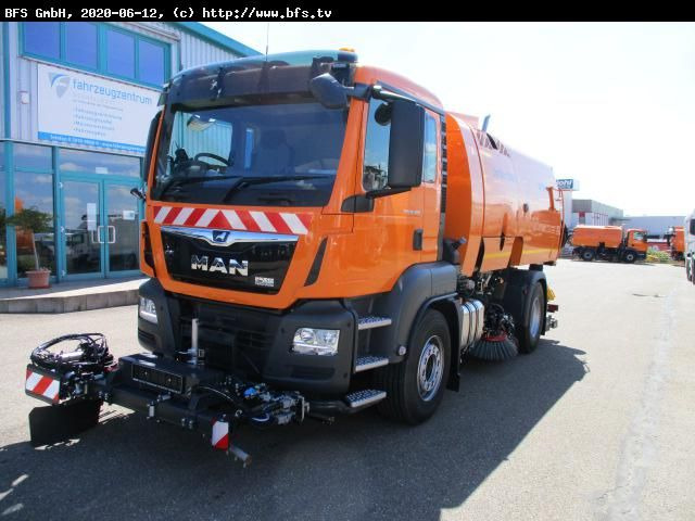 MAN TGS 18.400 4X2 BL Bucher OF 8000 RS Drehjet beid - Barredora vial: foto 1 MAN TGS 18.400 4X2 BL Bucher OF 8000 RS Drehjet beid - Barredora vial: foto 1