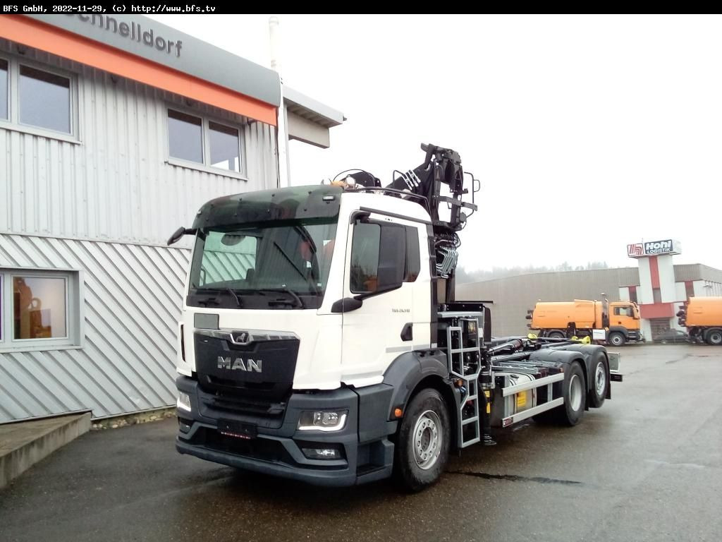MAN TGS (TG3) 26.510 6x2-4 BL Recyclingkran - Camión multibasculante: foto 1 MAN TGS (TG3) 26.510 6x2-4 BL Recyclingkran - Camión multibasculante: foto 1