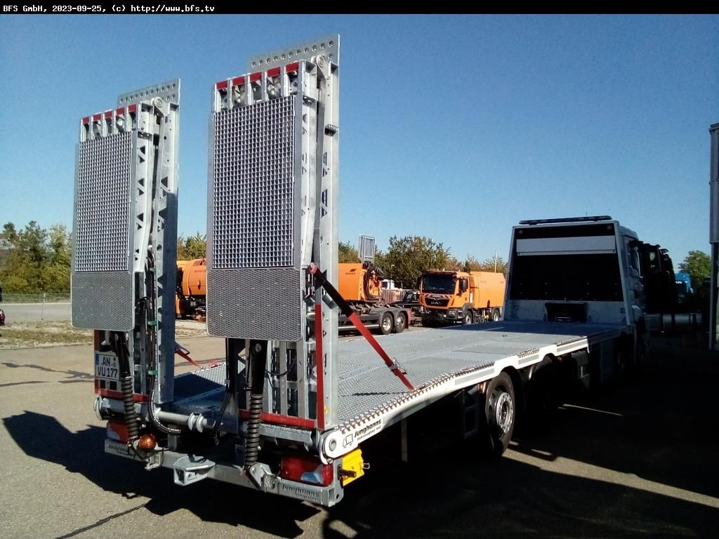 MAN TGS (TG3) 35.430 8x2-6 BL CH Plattform Aufbau mi - Grua de remolque autos: foto 3 MAN TGS (TG3) 35.430 8x2-6 BL CH Plattform Aufbau mi - Grua de remolque autos: foto 3