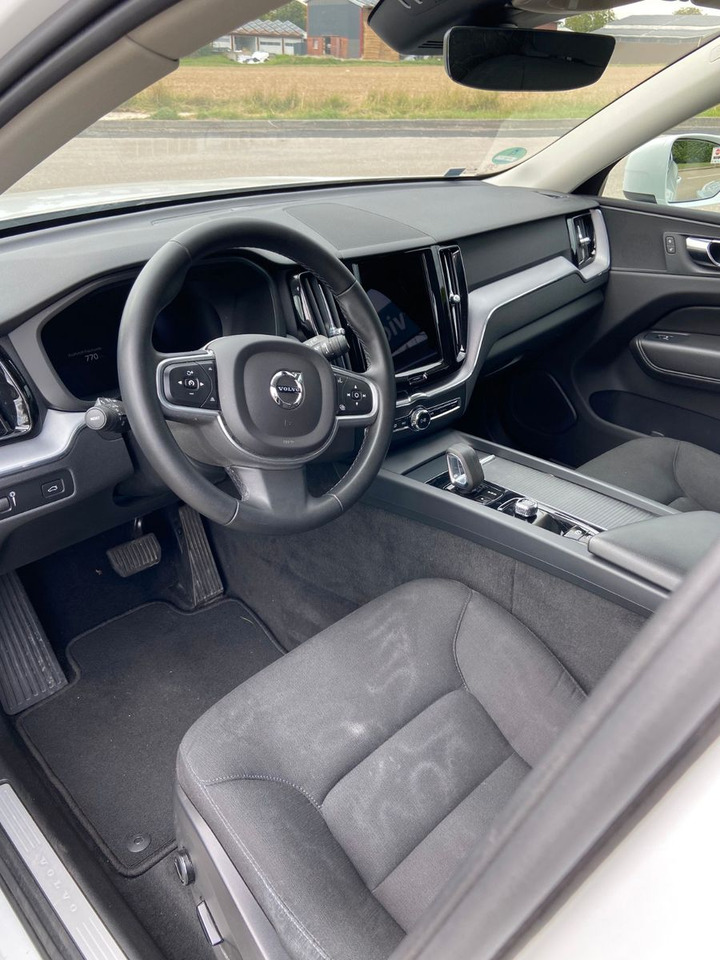 Volvo XC 60 XC60 Momentum Pro AWD - SUV/ Todoterreno: foto 3 Volvo XC 60 XC60 Momentum Pro AWD - SUV/ Todoterreno: foto 3