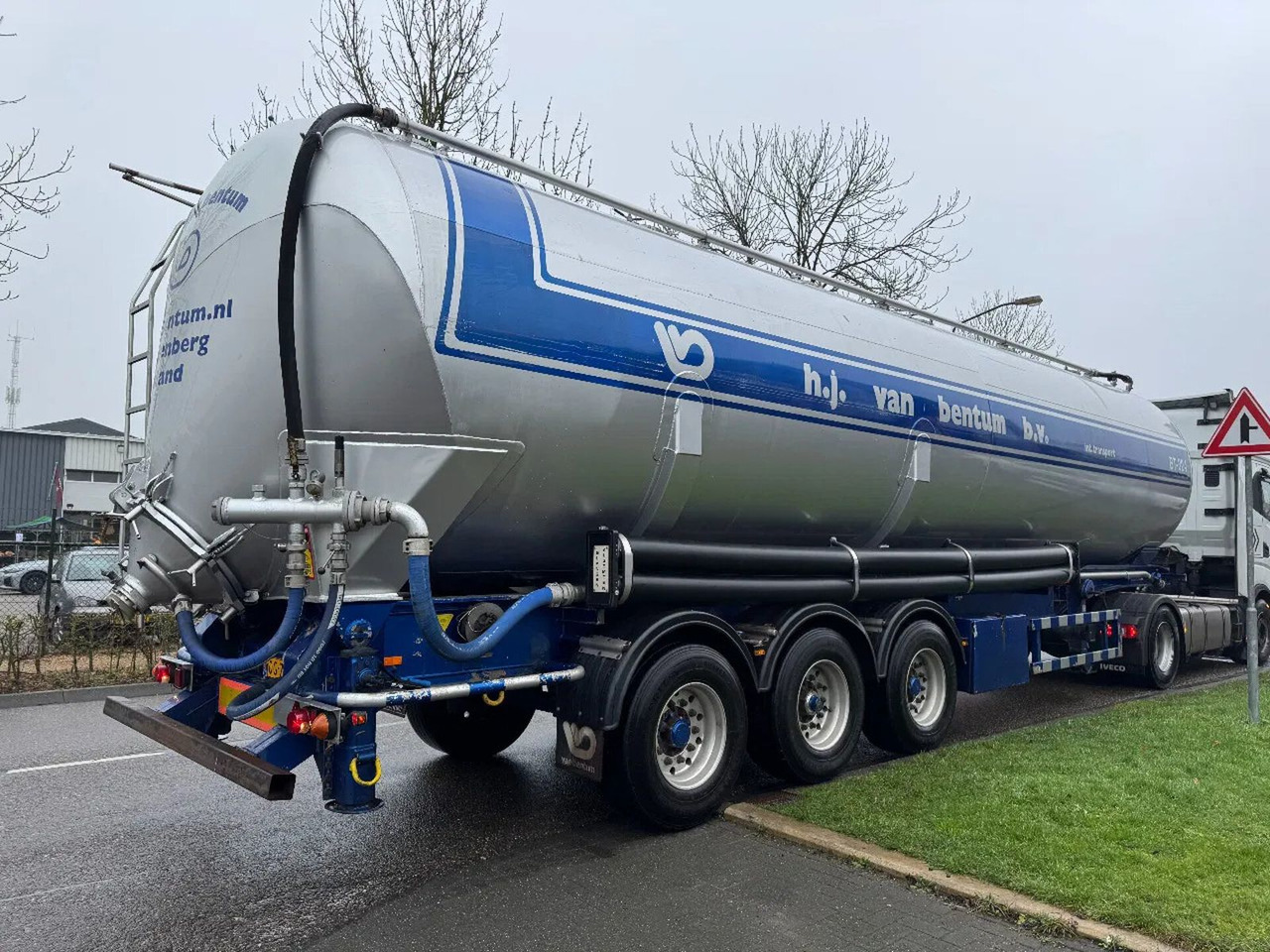 Atcomex 10 UNITS - 3 AXLE KIPPER BULK 1 COMP. 60 - Semirremolque silo: foto 4 Atcomex 10 UNITS - 3 AXLE KIPPER BULK 1 COMP. 60 - Semirremolque silo: foto 4