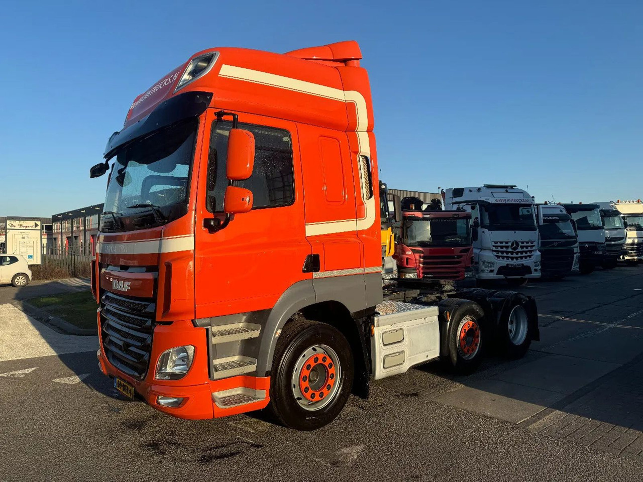 DAF CF 460 6X2 - EURO 6 + LIFT/STEERING AXLE DAF CF 460 6X2 - EURO 6 + LIFT/STEERING AXLE - Cabeza tractora: foto 1 DAF CF 460 6X2 - EURO 6 + LIFT/STEERING AXLE DAF CF 460 6X2 - EURO 6 + LIFT/STEERING AXLE - Cabeza tractora: foto 1