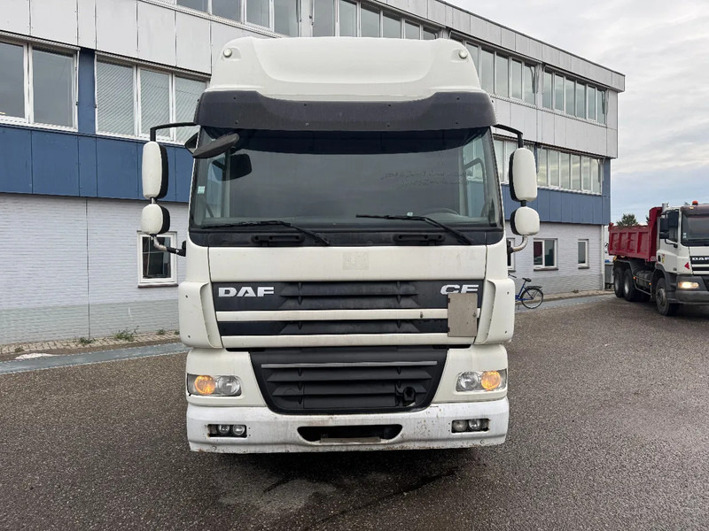 DAF CF 85.460 4X2 EURO 5 SLEEPER CAB - Cabeza tractora: foto 2 DAF CF 85.460 4X2 EURO 5 SLEEPER CAB - Cabeza tractora: foto 2