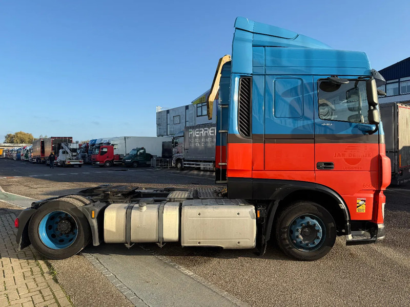 DAF XF 440 4X2 EURO 6 MEGA - ONLY 706.274 KM - Cabeza tractora: foto 4 DAF XF 440 4X2 EURO 6 MEGA - ONLY 706.274 KM - Cabeza tractora: foto 4