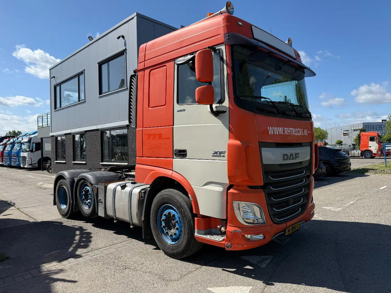 DAF XF 460 6X2 EURO 6 - ONLY 641.670 KM - Cabeza tractora: foto 4 DAF XF 460 6X2 EURO 6 - ONLY 641.670 KM - Cabeza tractora: foto 4