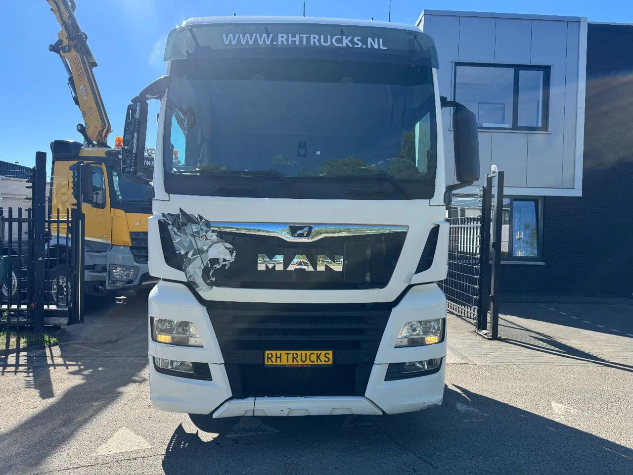 MAN TGX 26.460 6X2 EURO 6 + RETARDER - ONLY 643.422 - Cabeza tractora: foto 3 MAN TGX 26.460 6X2 EURO 6 + RETARDER - ONLY 643.422 - Cabeza tractora: foto 3