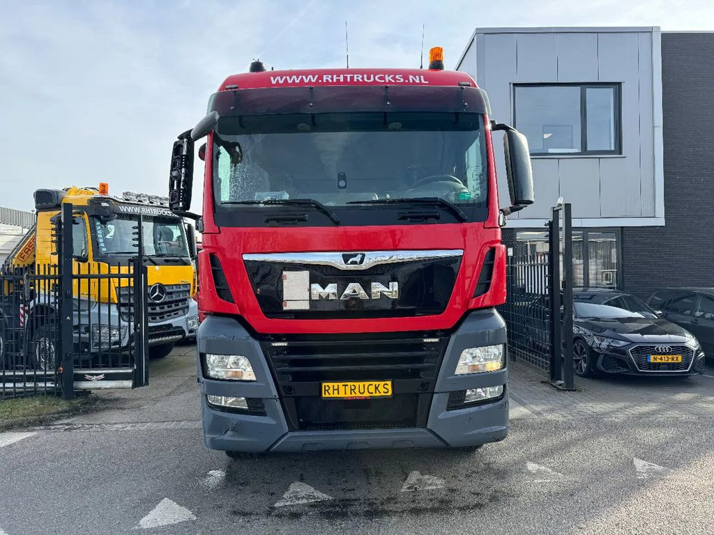 MAN TGX 28.500 6X2 EURO 6 ONLY 464.971 KM HYDRAULIC - Cabeza tractora: foto 2 MAN TGX 28.500 6X2 EURO 6 ONLY 464.971 KM HYDRAULIC - Cabeza tractora: foto 2