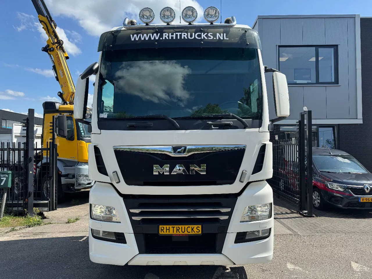 MAN TGX 28.500 6X2 EURO 6 RETARDER DOUBLE AIR - Cabeza tractora: foto 2 MAN TGX 28.500 6X2 EURO 6 RETARDER DOUBLE AIR - Cabeza tractora: foto 2