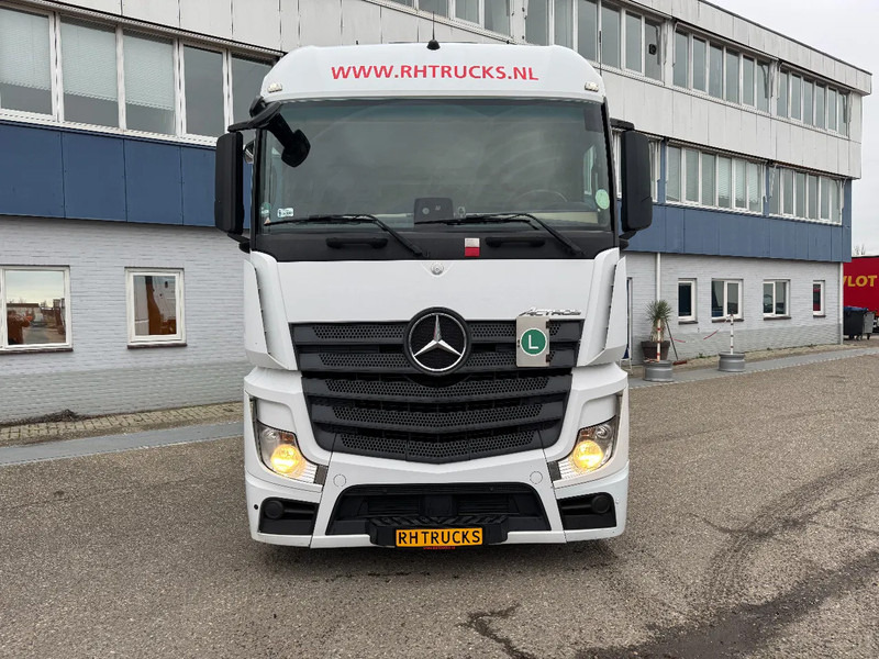 Mercedes-Benz Actros 1842 4X2 EURO 6 MEGA DOUBLE TANK - Cabeza tractora: foto 2 Mercedes-Benz Actros 1842 4X2 EURO 6 MEGA DOUBLE TANK - Cabeza tractora: foto 2