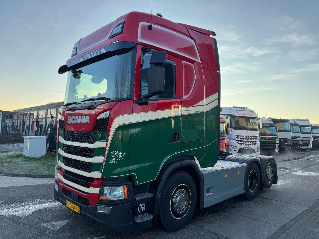 Scania S500 6X2 - EURO 6 + LIFT AXLE Scania S500 6X2 - EURO 6 + LIFT AXLE - Cabeza tractora: foto 1 Scania S500 6X2 - EURO 6 + LIFT AXLE Scania S500 6X2 - EURO 6 + LIFT AXLE - Cabeza tractora: foto 1