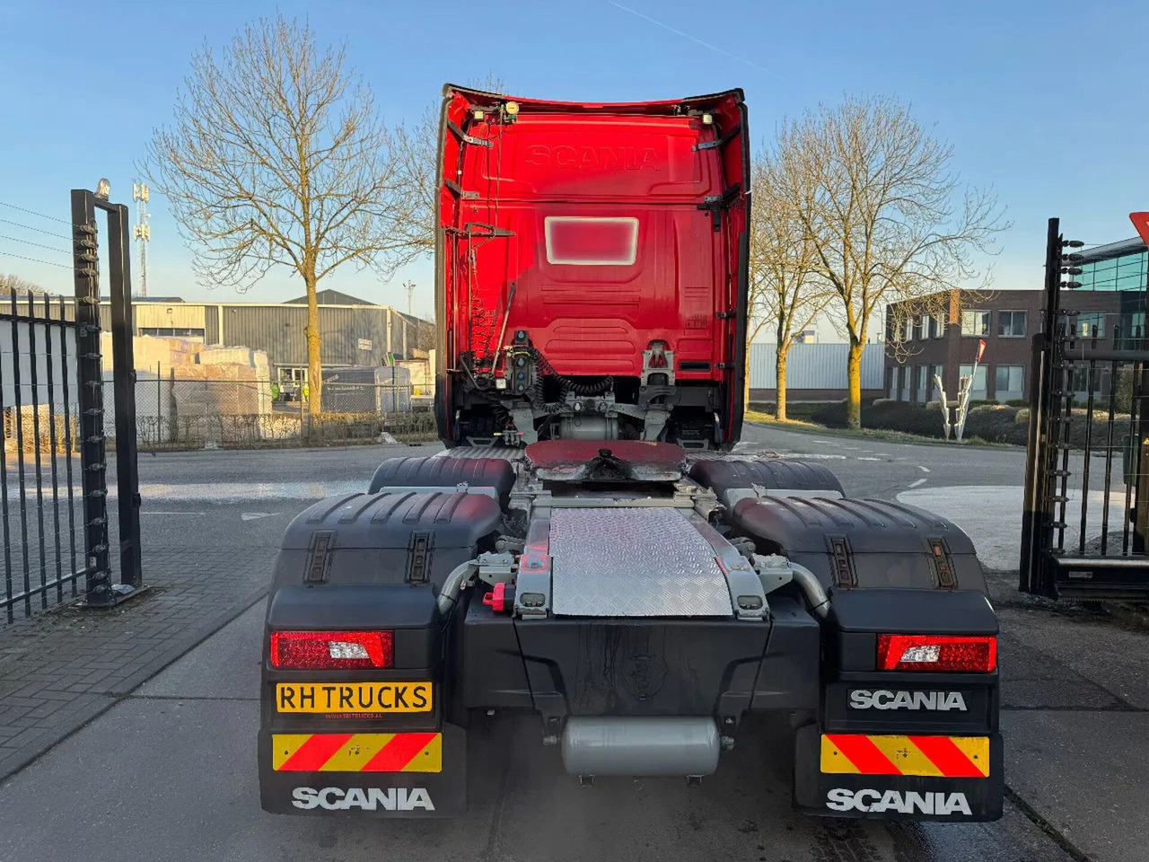 Scania S500 6X2 - EURO 6 + LIFT AXLE Scania S500 6X2 - EURO 6 + LIFT AXLE - Cabeza tractora: foto 5 Scania S500 6X2 - EURO 6 + LIFT AXLE Scania S500 6X2 - EURO 6 + LIFT AXLE - Cabeza tractora: foto 5