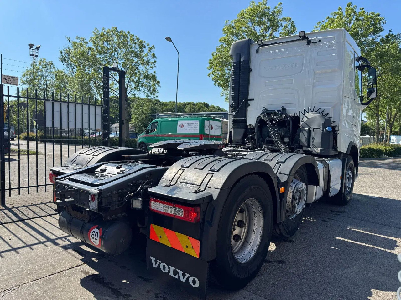 Volvo FH 460 6X2 - EURO 6 + LIFTING AXLE - Cabeza tractora: foto 4 Volvo FH 460 6X2 - EURO 6 + LIFTING AXLE - Cabeza tractora: foto 4