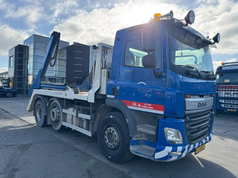 Camión portacontenedor de cadenas DAF CF 400 6X2 - EURO 6 + VDL P-18 + REMOTE + LIFT AXLE: foto 8 Camión portacontenedor de cadenas DAF CF 400 6X2 - EURO 6 + VDL P-18 + REMOTE + LIFT AXLE: foto 8
