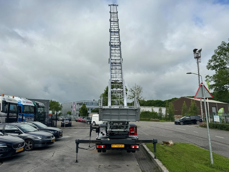Nissan Cabstar 35.13 EURO 6 + LIFT 25 METER + REMOTE CONTROL - Furgoneta: foto 4 Nissan Cabstar 35.13 EURO 6 + LIFT 25 METER + REMOTE CONTROL - Furgoneta: foto 4