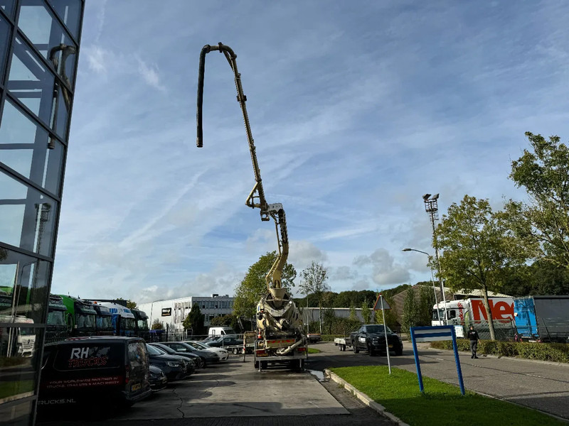 Bomba de hormigón Iveco Eurotrakker 410 8X4 CIFA PUMP 24M + MIXER FULL STEEL + REMOTE CONTROL: foto 6 Bomba de hormigón Iveco Eurotrakker 410 8X4 CIFA PUMP 24M + MIXER FULL STEEL + REMOTE CONTROL: foto 6