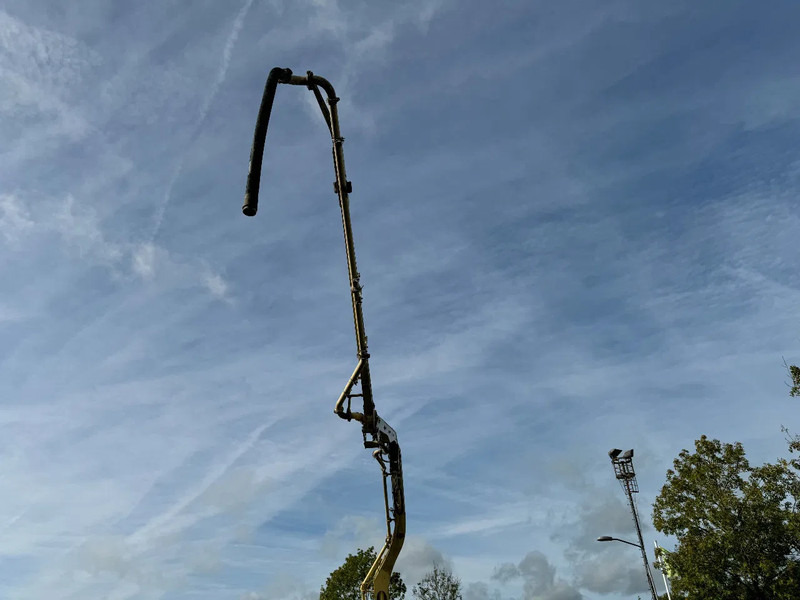 Bomba de hormigón Iveco Eurotrakker 410 8X4 CIFA PUMP 24M + MIXER FULL STEEL + REMOTE CONTROL: foto 7 Bomba de hormigón Iveco Eurotrakker 410 8X4 CIFA PUMP 24M + MIXER FULL STEEL + REMOTE CONTROL: foto 7