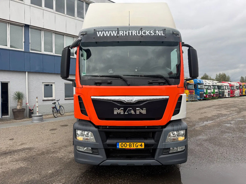 MAN TGS 26.440 6X2 EURO 6 THERMO KING + LOAD LIFT - Camión frigorífico: foto 2 MAN TGS 26.440 6X2 EURO 6 THERMO KING + LOAD LIFT - Camión frigorífico: foto 2
