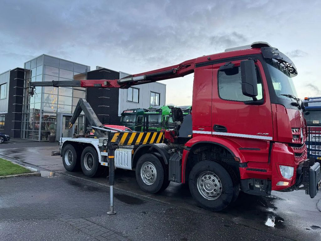 Mercedes-Benz Arocs 4145 8X4 - HMF 2243-Z2 CRANE + REMOTE + HY - Camión grúa, Camión multibasculante: foto 1 Mercedes-Benz Arocs 4145 8X4 - HMF 2243-Z2 CRANE + REMOTE + HY - Camión grúa, Camión multibasculante: foto 1