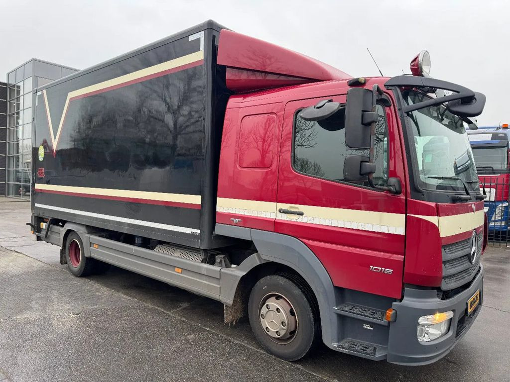 Mercedes-Benz Atego 1016 4X2 - EURO 6 + DHOLLANDIA LIFT - Camión caja cerrada: foto 3 Mercedes-Benz Atego 1016 4X2 - EURO 6 + DHOLLANDIA LIFT - Camión caja cerrada: foto 3