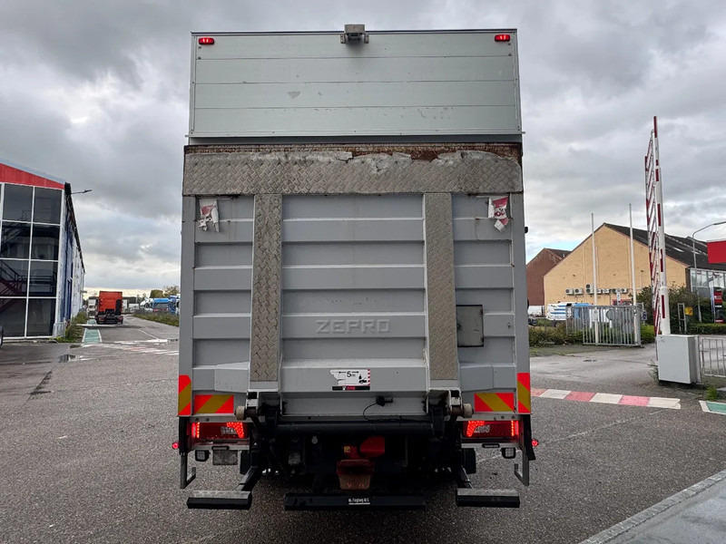 Scania P450 6X2 EURO 6 NGS 2500 KG ZEPRO LOAD LIFT - Camión lona: foto 4 Scania P450 6X2 EURO 6 NGS 2500 KG ZEPRO LOAD LIFT - Camión lona: foto 4