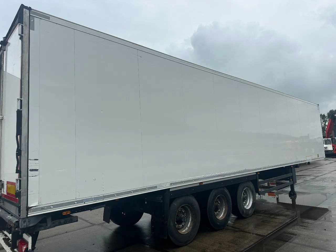 Schmitz Cargobull 5 X CARRIER 1550 D/E Schmitz Cargobull CARRIER 1550 D/E - Semirremolque frigorífico: foto 5 Schmitz Cargobull 5 X CARRIER 1550 D/E Schmitz Cargobull CARRIER 1550 D/E - Semirremolque frigorífico: foto 5