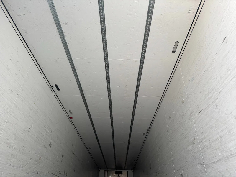 Semirremolque frigorífico Schmitz Cargobull SKO 24 + THERMO KING SLX 300 D/E TÜV TILL 02-2026: foto 14 Semirremolque frigorífico Schmitz Cargobull SKO 24 + THERMO KING SLX 300 D/E TÜV TILL 02-2026: foto 14