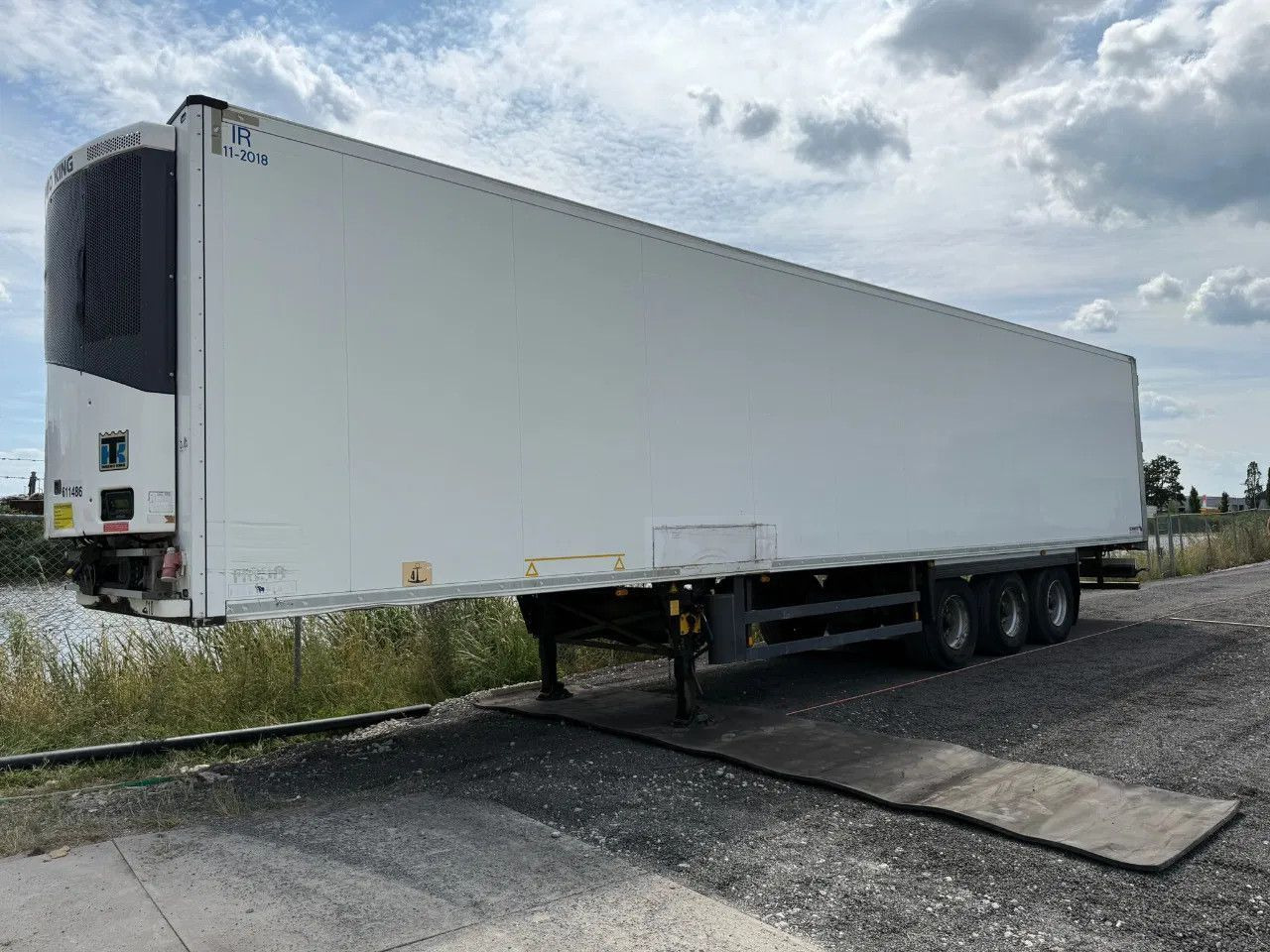 Schmitz Cargobull THERMO KING SLXE200 BPW AXLE Schmitz Cargobull THERMO KING SLXE200 BPW AXLE - Semirremolque frigorífico: foto 1 Schmitz Cargobull THERMO KING SLXE200 BPW AXLE Schmitz Cargobull THERMO KING SLXE200 BPW AXLE - Semirremolque frigorífico: foto 1